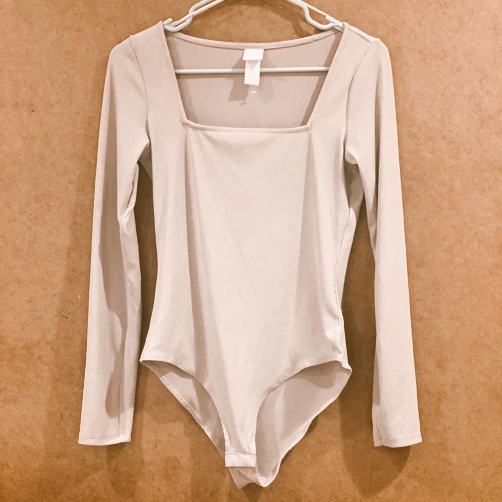SQUARE NECK BODYSUIT